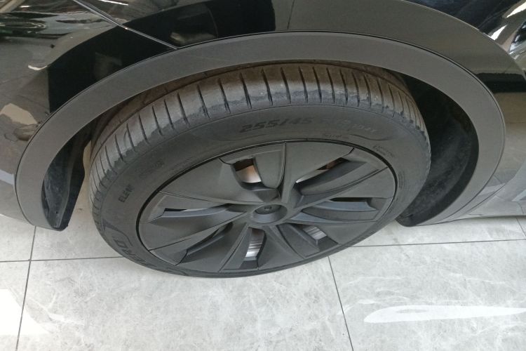 特斯拉 Model Y 2022款 改款 后轮驱动版车身外观6007