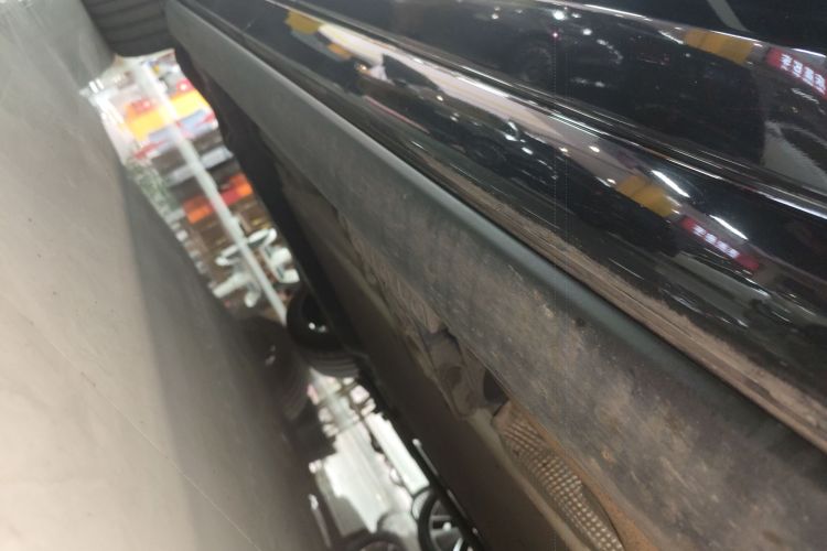 理想汽车 理想L9 2024款 Ultra局部细节9001