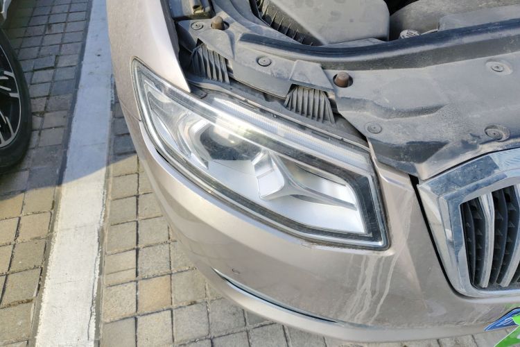 红旗H7 2019款 2.0T 旗舰版车身外观8