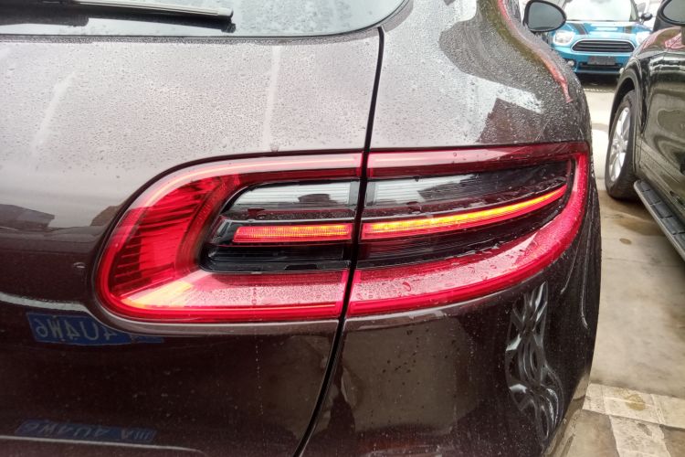 保时捷 2014款 Macan 2.0T车身外观9