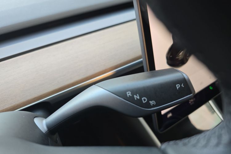 特斯拉 Model 3 2020款 改款 标准续航后驱升级版中控内饰18