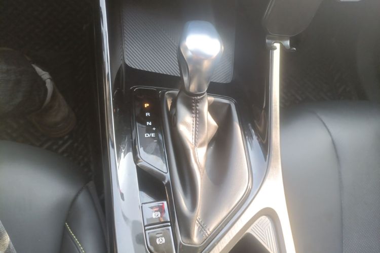 荣威i5 2021款 1.5L CVT钻石版中控内饰18