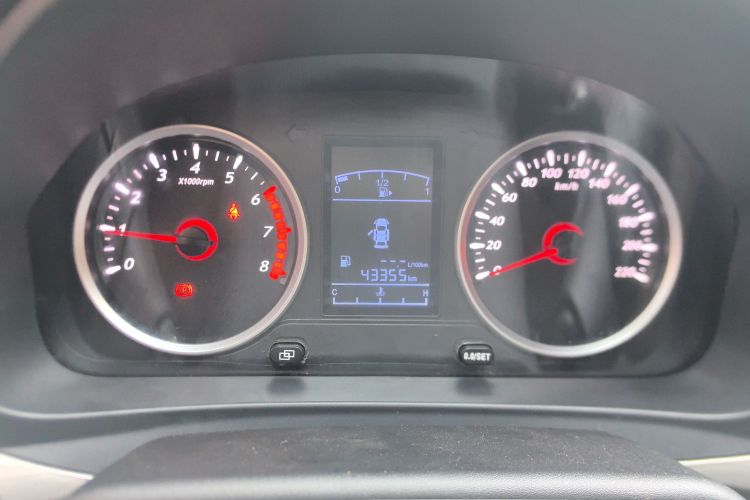 东风风行 风行T5 2022款 盛世款 1.6L 手动筑梦版五座中控内饰14