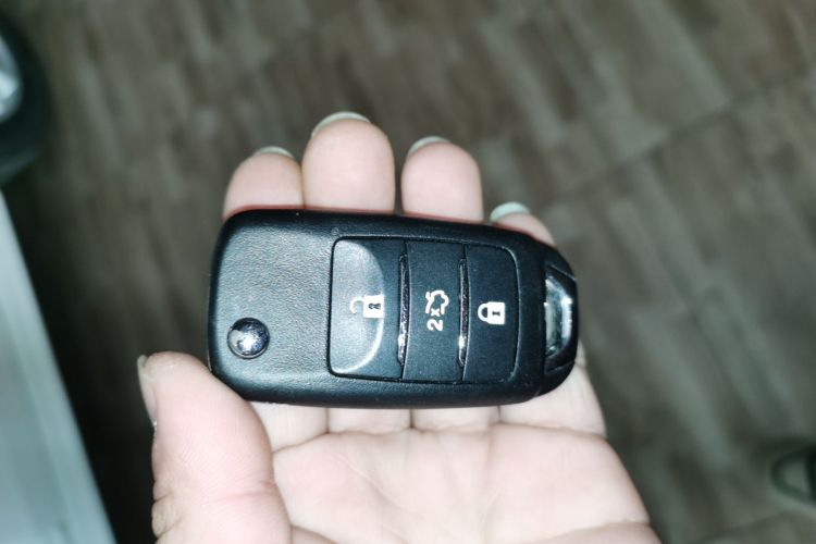 长安 逸动 2025款 PLUS 1.5L 手动豪华版中控内饰11