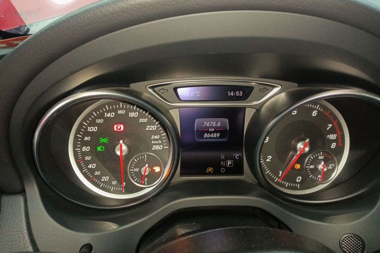 奔驰CLA 2017款 改款 CLA 200 时尚型中控内饰14