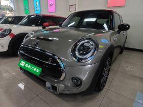 MINI 2019款 2.0T COOPER S 艺术家 五门版