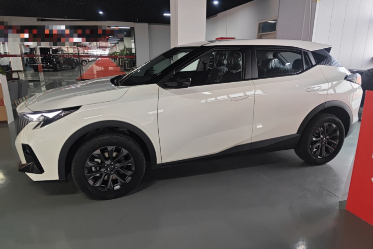 广汽传祺 传祺GS3 2026款 影速 270T 劲取版车身外观4