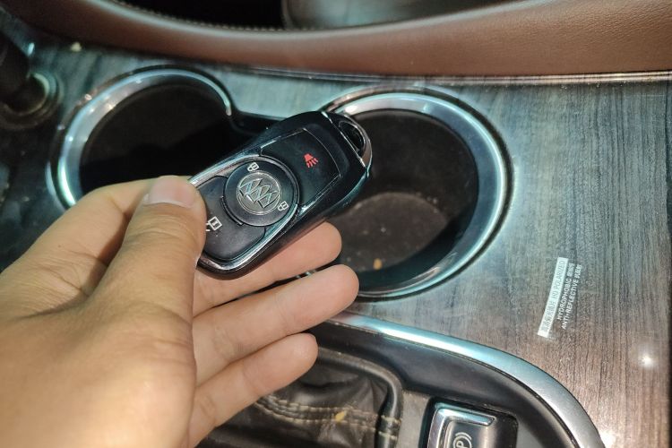 别克 昂科威 2016款 20T 两驱精英型中控内饰7001