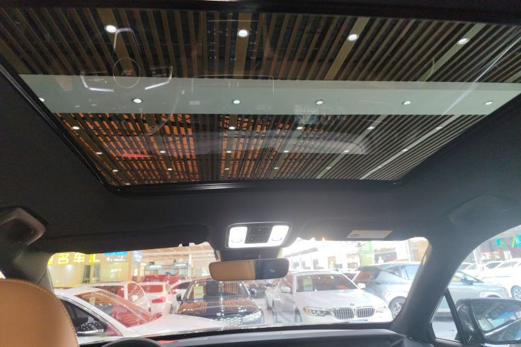 理想汽车 理想ONE 2021款 增程6座版中控内饰22