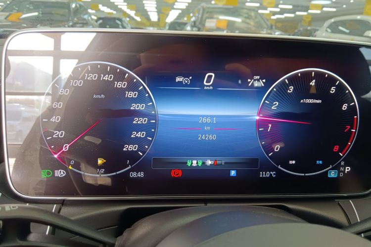 奔驰C级 2023款 C 200 L 运动版中控内饰14