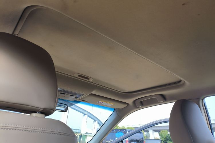 丰田 凯美瑞 2016款 2.0E 十周年纪念精英版中控内饰22