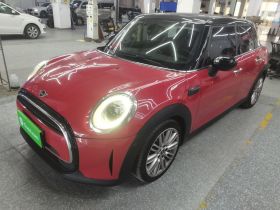 MINI 2022款 改款 1.5T COOPER 经典派 五门版