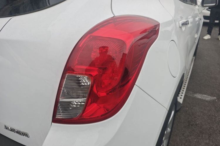 别克 昂科拉 2014款 1.4T 自动两驱都市领先型车身外观9