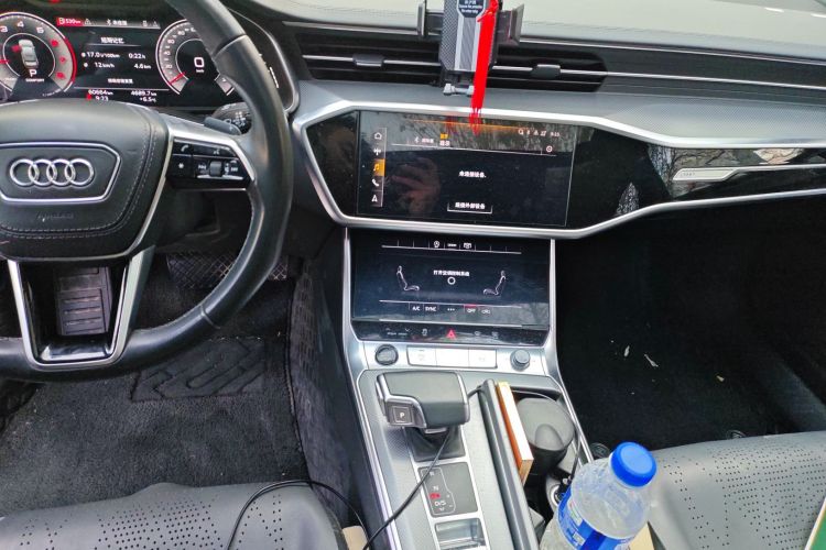 奥迪A6L 2024款 40 TFSI 豪华动感型中控内饰16