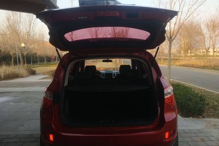 长安CS35 2016款 1.6L 自动豪华型 国V机舱底盘23