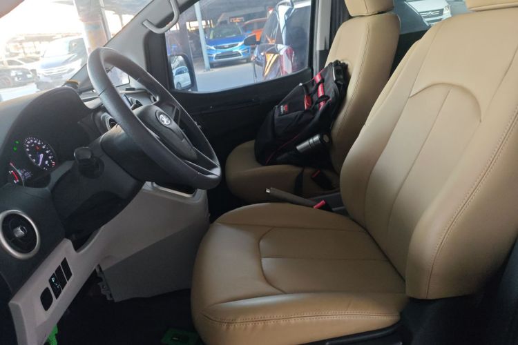 江淮瑞风 瑞风M3 2019款 PLUS 创客版 1.8L 豪华型中控内饰19