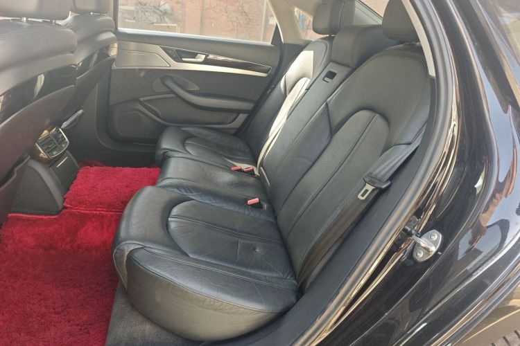 奥迪A8 2014款 A8L 45 TFSI quattro舒适型中控内饰7004