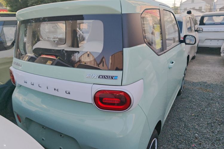 五菱汽车 宏光MINIEV 2024款 第三代 215km 青春版车身外观6