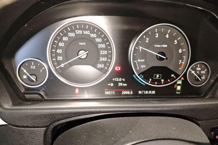 宝马3系 2018款 318Li中控内饰14