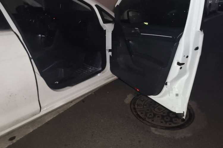 大众 高尔夫 2015款 1.4TSI 自动豪华型局部细节9005