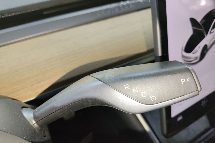 特斯拉 Model 3 2019款 标准续航后驱升级版局部细节18