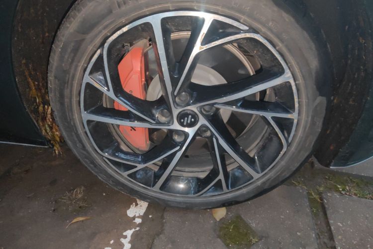 智己汽车 智己L7 2022款 Dynamic车身外观10