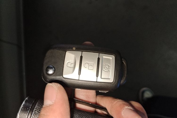 东风风光 风光380 2022款 1.5L 舒适型客车(钢板弹簧)5座中控内饰11