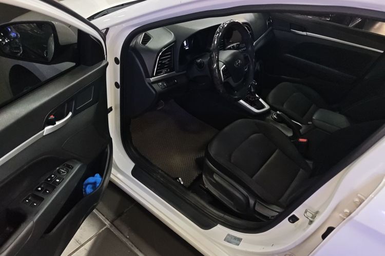 现代 领动 2016款 1.6L 自动智炫·精英型中控内饰7003