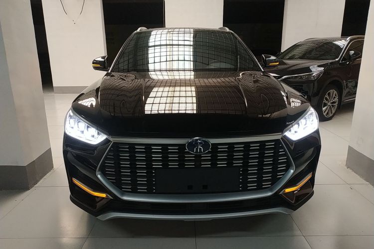 比亚迪 宋PLUS 2020款 1.5T 自动旗舰型车身外观2