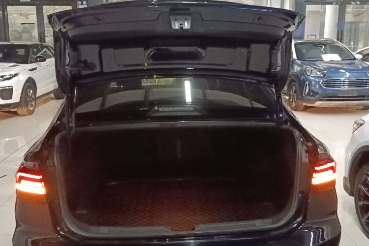 大众 朗逸 2019款 280TSI DSG舒适版 国VI机舱底盘23