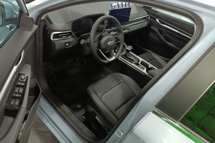 吉利汽车 帝豪 2025款 第4代 1.5L CVT尊贵型中控内饰20