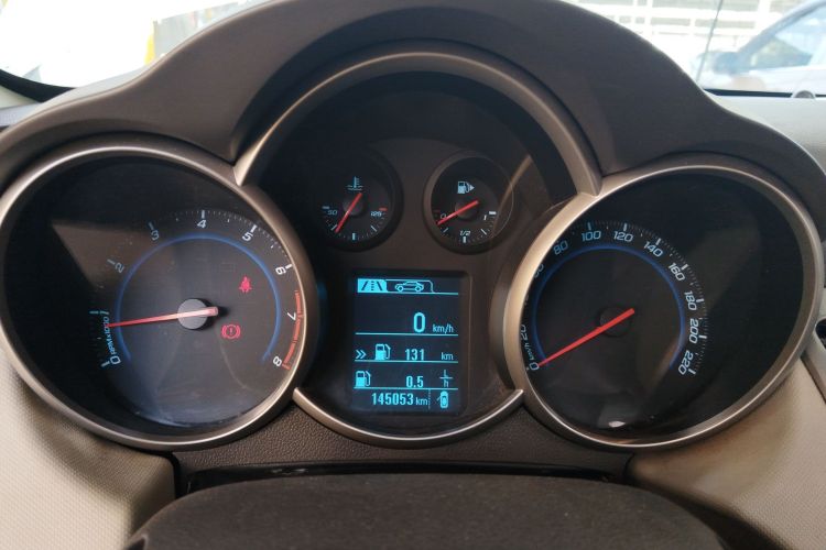 雪佛兰 科鲁兹 2015款 1.5L 经典 SE MT中控内饰14