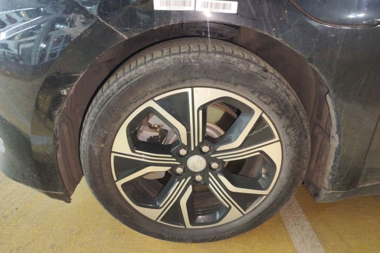 红旗E-QM5 2023款 改款 基础出行版车身外观6007