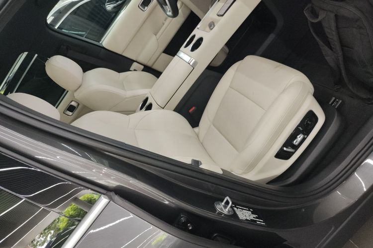 理想汽车 理想L9 2022款 Max中控内饰41