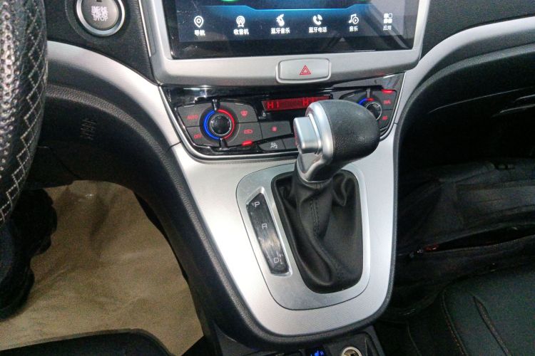 哈弗M6 2018款 改款 1.5T DCT两驱精英型中控内饰18