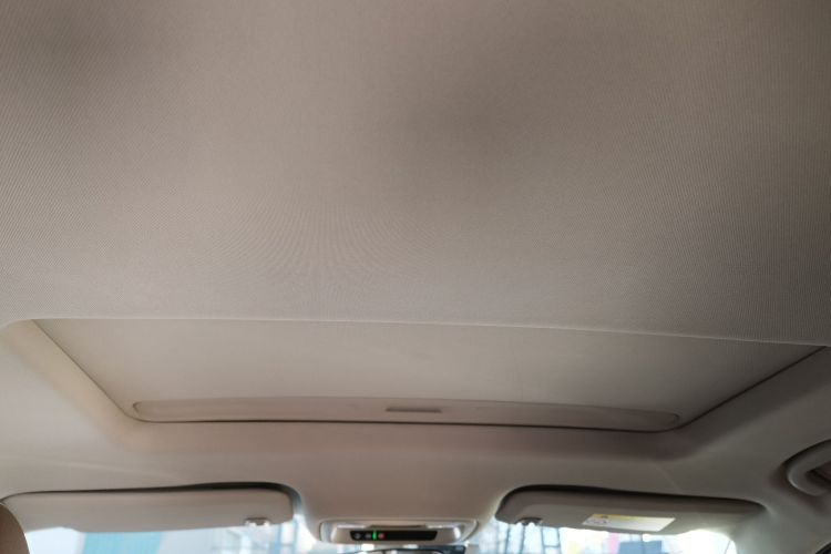 别克 君威 2019款 20T 精英型 国V中控内饰22