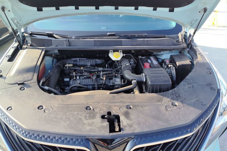 东风风行 风行游艇 2022款 1.5T DCT逐浪版机舱底盘24