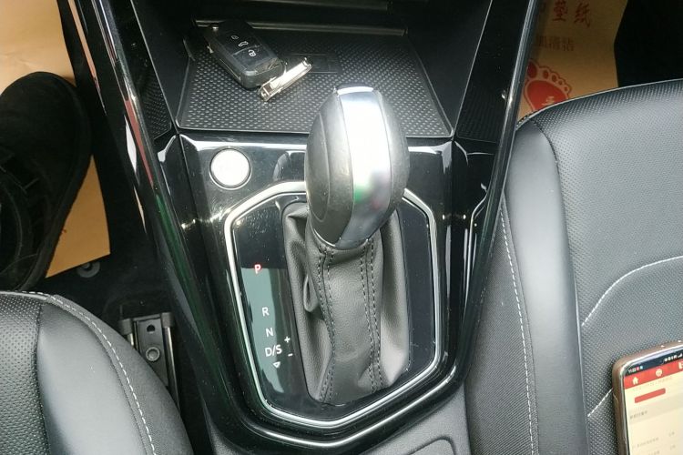 捷达VS7 2021款 黑锋版 1.4T 自动悦享版中控内饰18