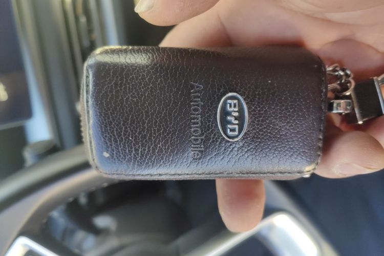 比亚迪 宋Pro新能源 2019款 EV 高功率高续航版旗舰型中控内饰7001