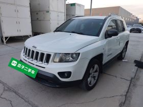 Jeep 指南者(进口) 2014款 改款 2.0L 两驱进取版