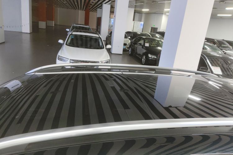 奔驰GLC 2024款 GLC 300 L 4MATIC 动感型 7座局部细节57