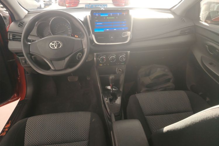 丰田 威驰FS 2017款 1.5L CVT锋驰版中控内饰7002