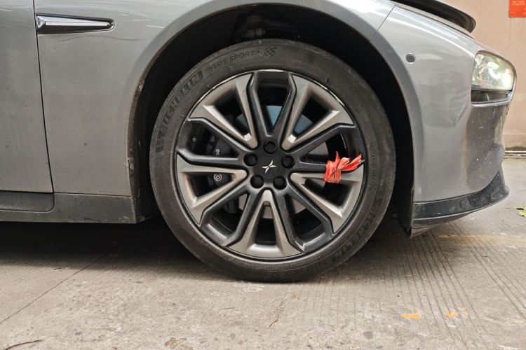 小鹏P7 2022款 670N+车身外观6002