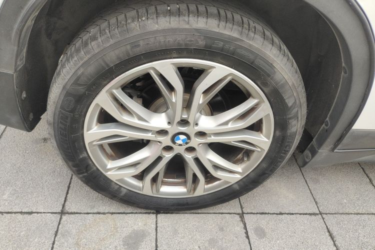 宝马X1 2018款 sDrive20Li 领先型车身外观6003