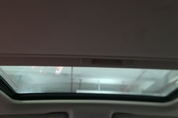 标致508 2013款 2.0L 两周年纪念 自动天窗经典版中控内饰22