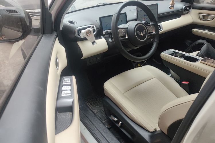 五菱汽车 五菱缤果PLUS 2024款 330km 五座版中控内饰7003