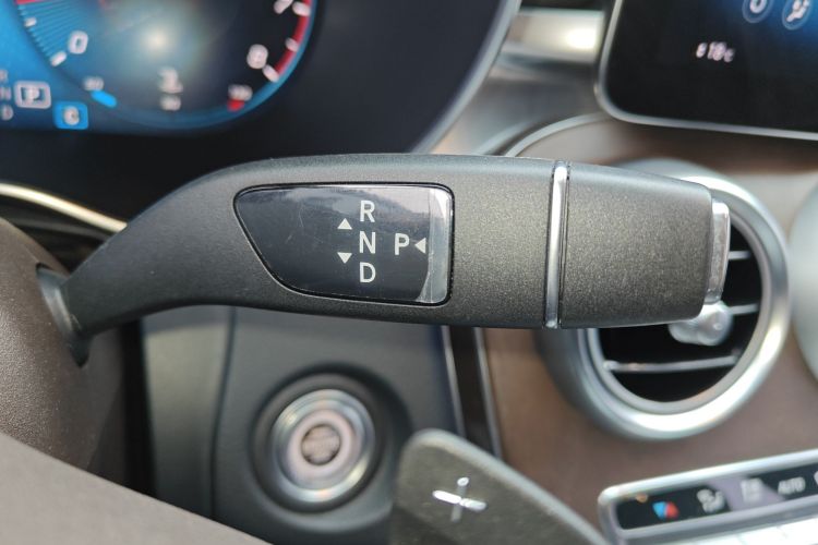 奔驰GLC 2022款 改款 GLC 260 L 4MATIC 豪华型中控内饰18