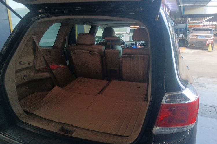 丰田 汉兰达 2012款 2.7L 两驱7座豪华版机舱底盘23