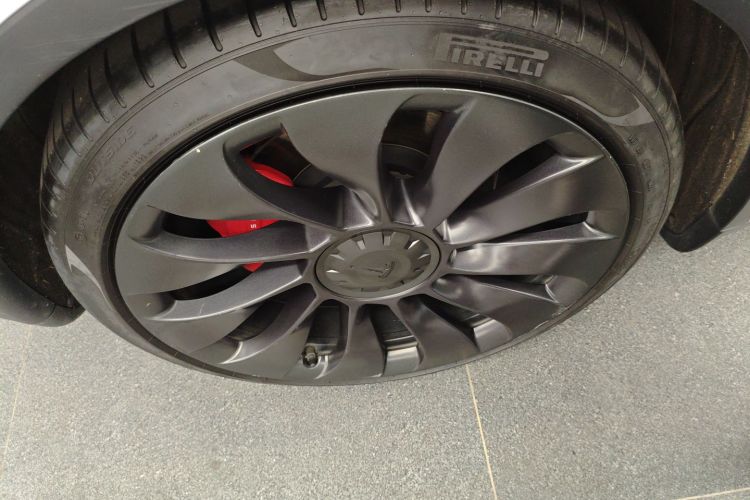 特斯拉 Model Y 2022款 Performance高性能全轮驱动版车身外观6004