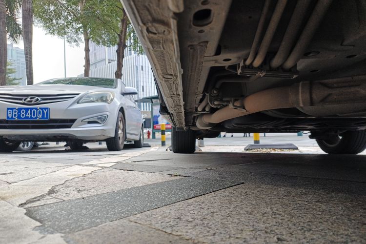 本田 艾力绅 2019款 2.0L 混动至尊版局部细节9001